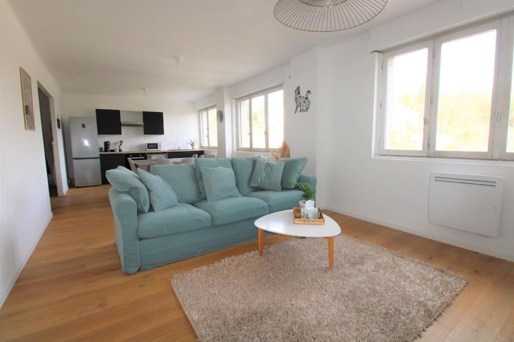 Apartment Joli Au Calme Lay-Saint-Christophe